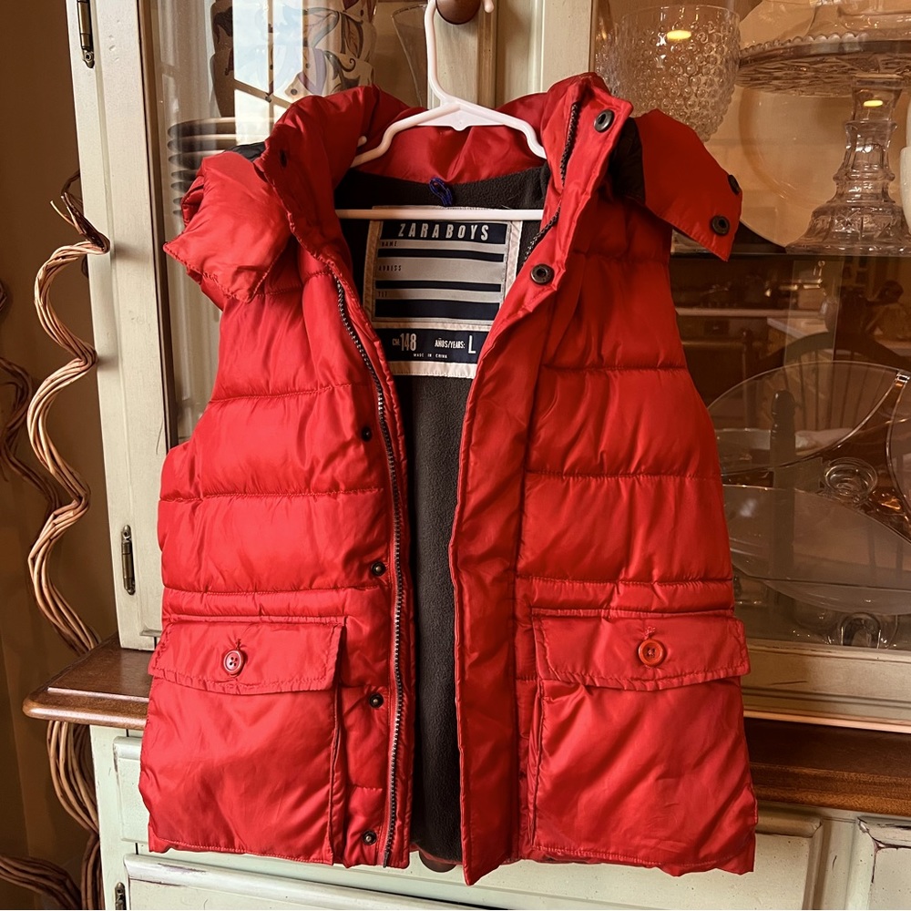 ZARA Boys Puffer Vest. Excellent condition, like new.